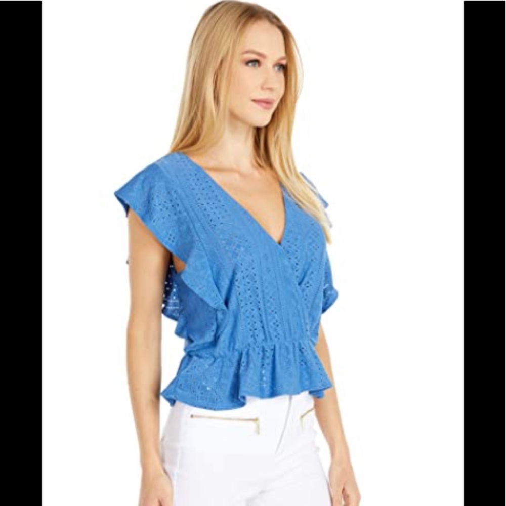 NWT BCBG Flutter Sleeve Surplice Top in Riviera